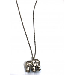 Chaine en métal pendentif éléphant